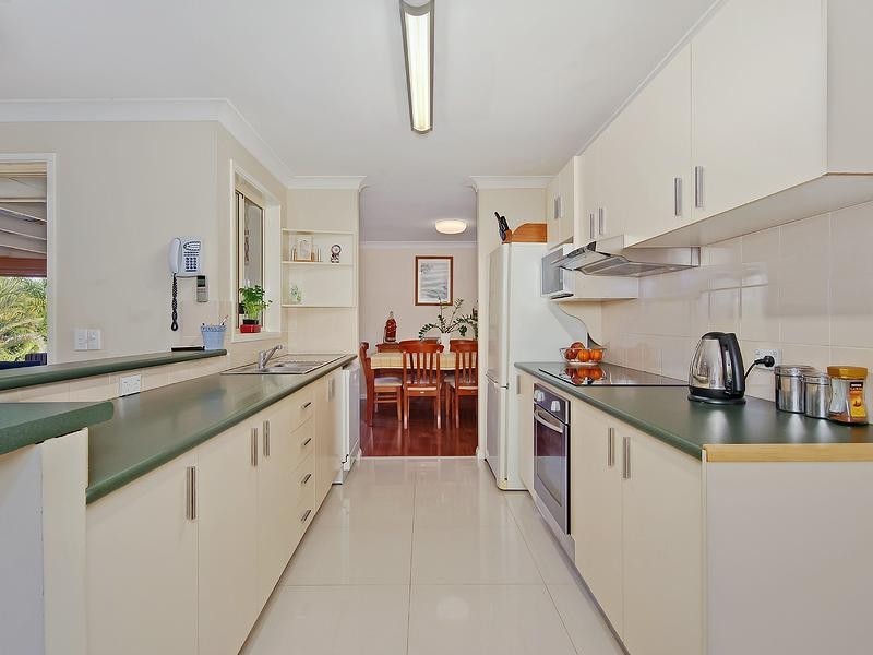 64 California Drive, Oxenford QLD 4210