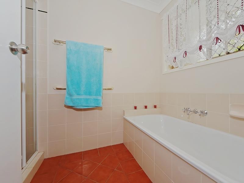 64 California Drive, Oxenford QLD 4210