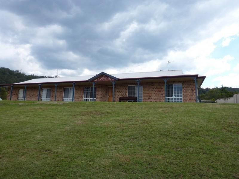 4 Polo Close, Wongawallan QLD 4210