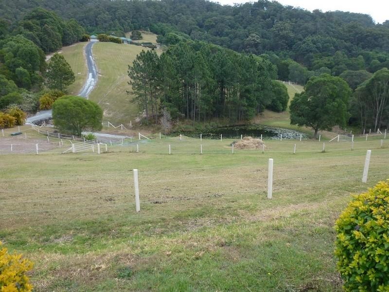 4 Polo Close, Wongawallan QLD 4210