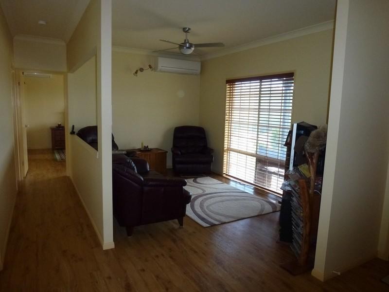 4 Polo Close, Wongawallan QLD 4210