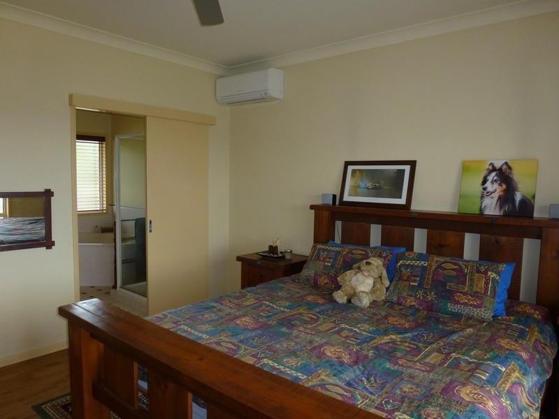 4 Polo Close, Wongawallan QLD 4210