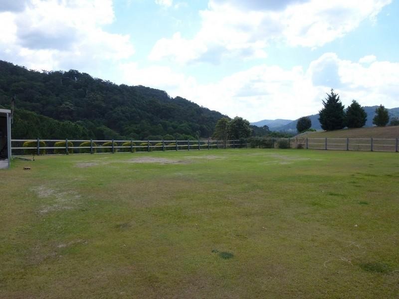 4 Polo Close, Wongawallan QLD 4210