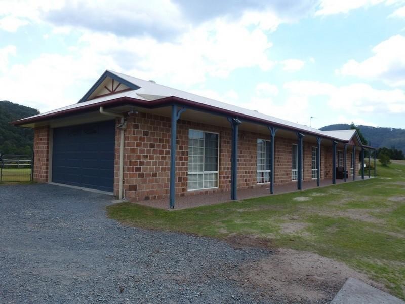 4 Polo Close, Wongawallan QLD 4210