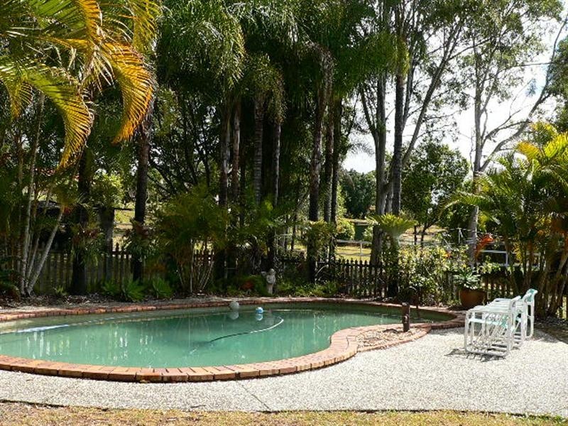 2 Ruth Terrace, Oxenford QLD 4210