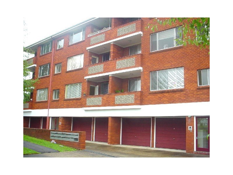 2/15 Curzon Road, Ryde NSW 2112