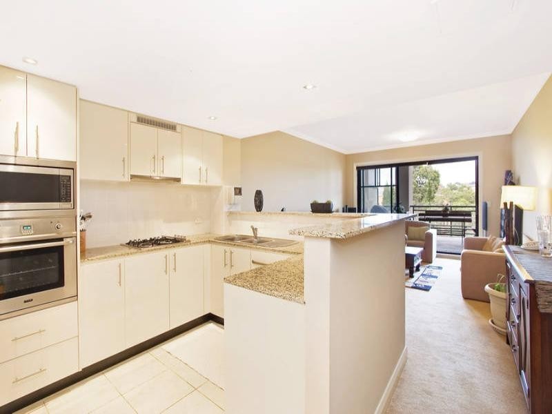 21/141 Bowden Street, Meadowbank NSW 2114