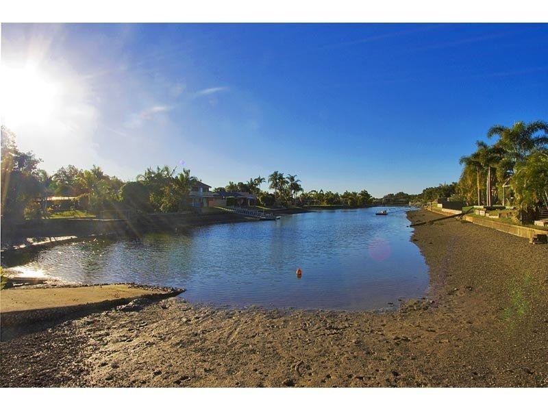 35 Mainsail Street, Currumbin Waters QLD 4223