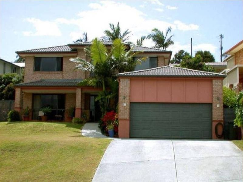 4 St Andrews Way, Banora Point NSW 2486