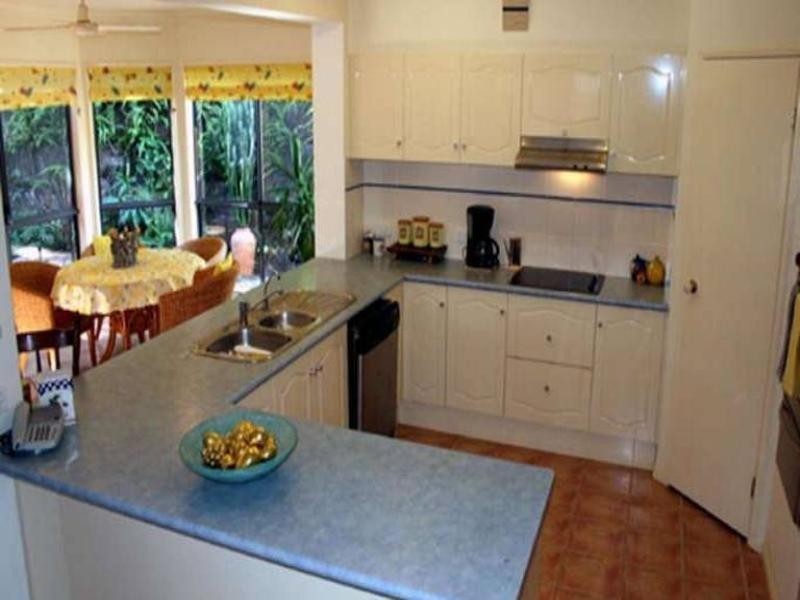 4 St Andrews Way, Banora Point NSW 2486