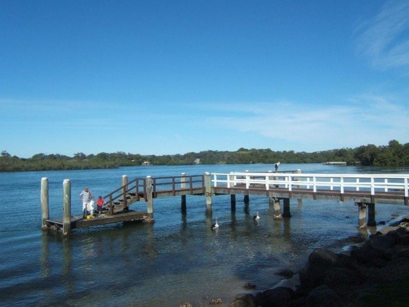 100 Dry Dock Road, Tweed Heads South NSW 2486