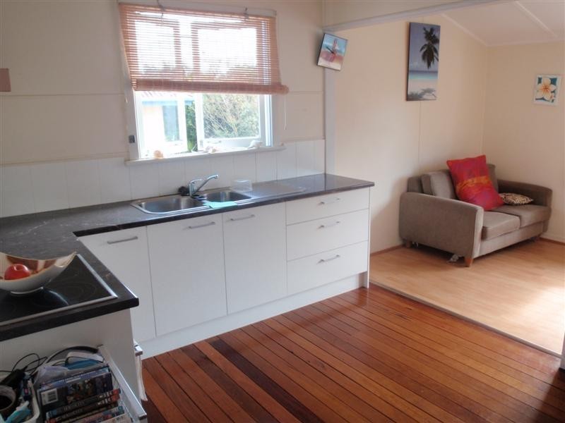 4 Bolton Street, Kirra QLD 4225