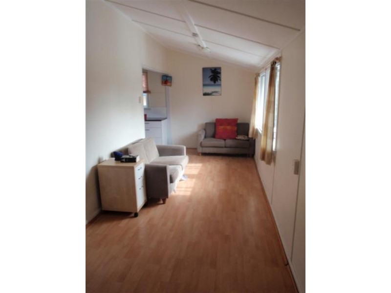 4 Bolton Street, Kirra QLD 4225