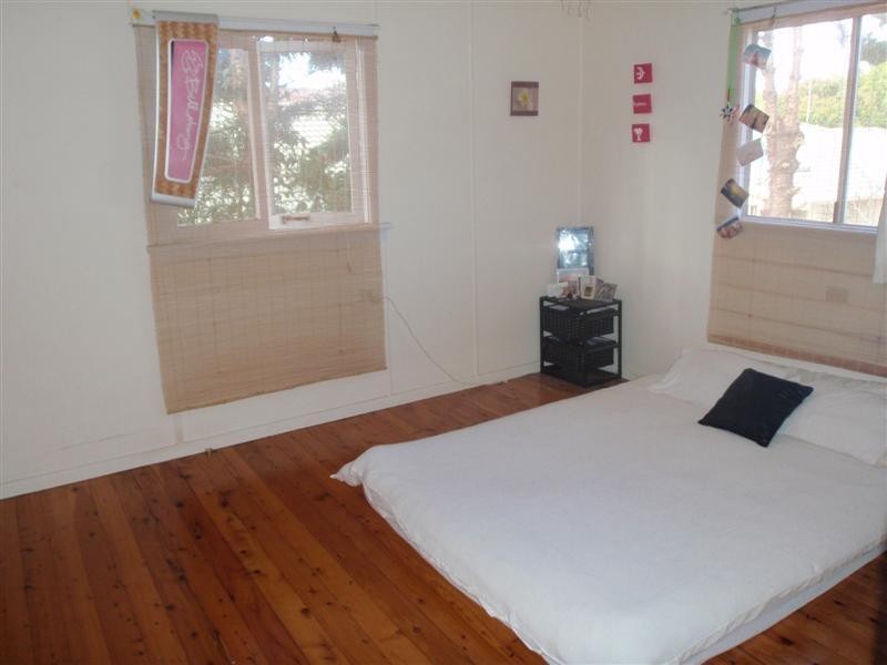 4 Bolton Street, Kirra QLD 4225