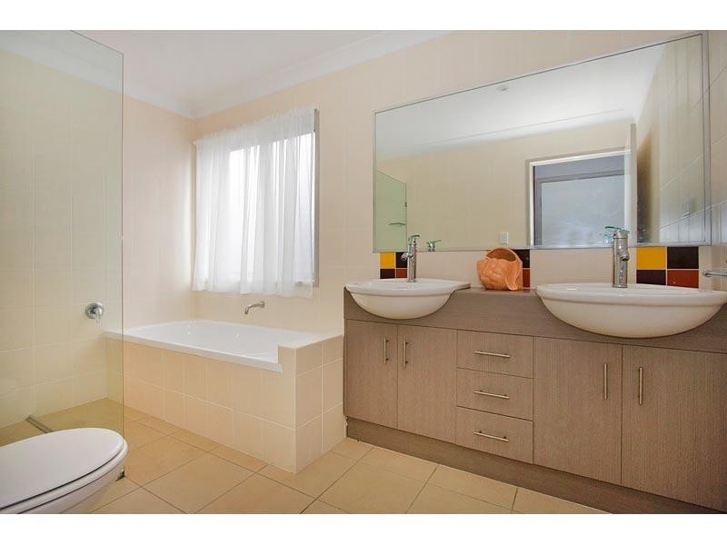 692 Casuarina Way, Casuarina NSW 2487