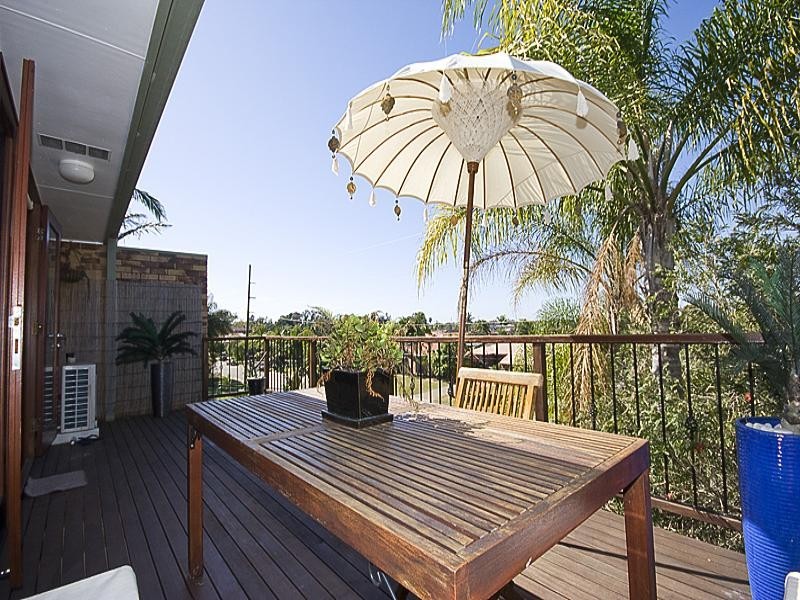 2/33 Mariners Crescent, Banora Point NSW 2486