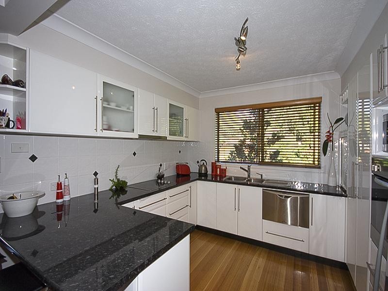 2/33 Mariners Crescent, Banora Point NSW 2486