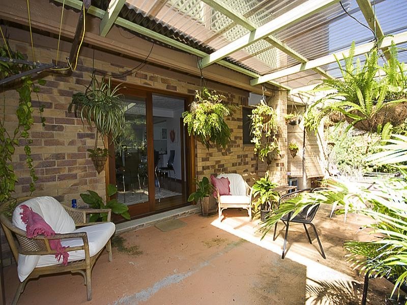 2/33 Mariners Crescent, Banora Point NSW 2486