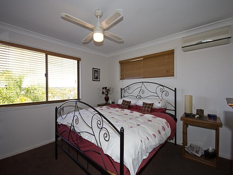 2/33 Mariners Crescent, Banora Point NSW 2486