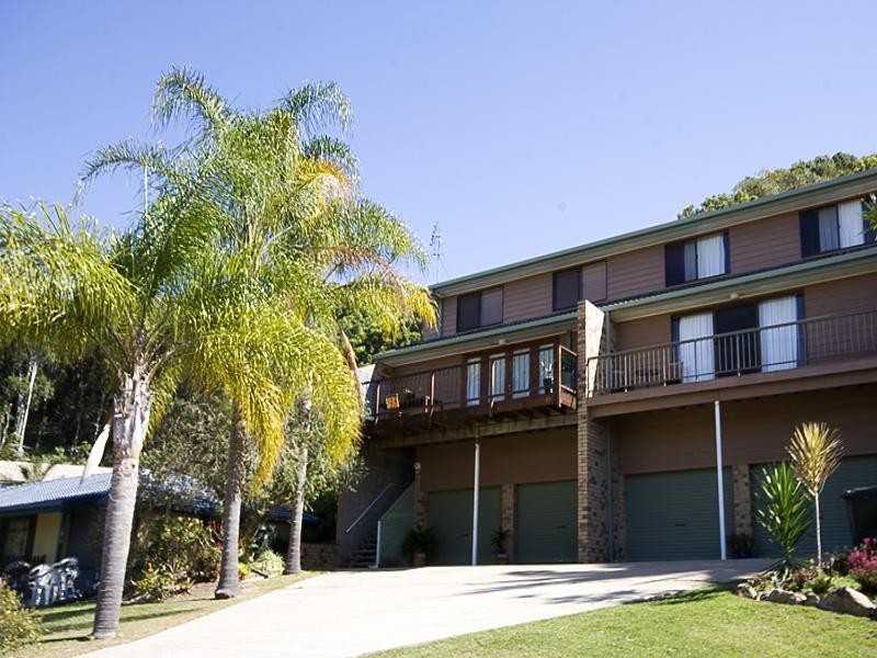 2/33 Mariners Crescent, Banora Point NSW 2486