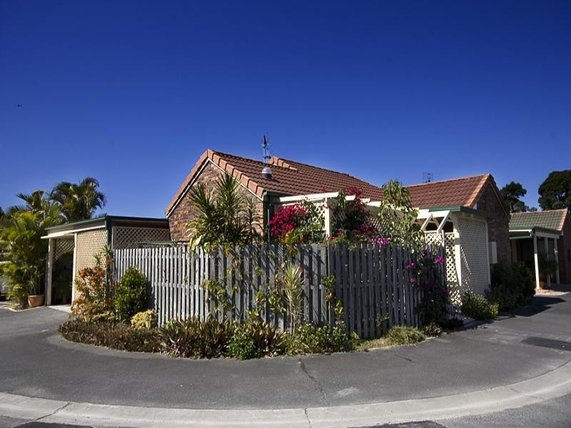 3/2 Macleay Court, Banora Point NSW 2486