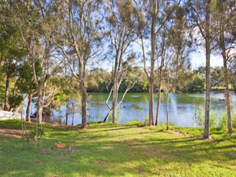 32 Lagoon Road, Fingal Head NSW 2487