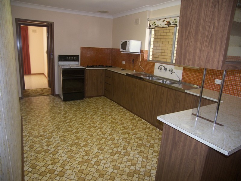 16 Harrow Road, Para Hills West SA 5096