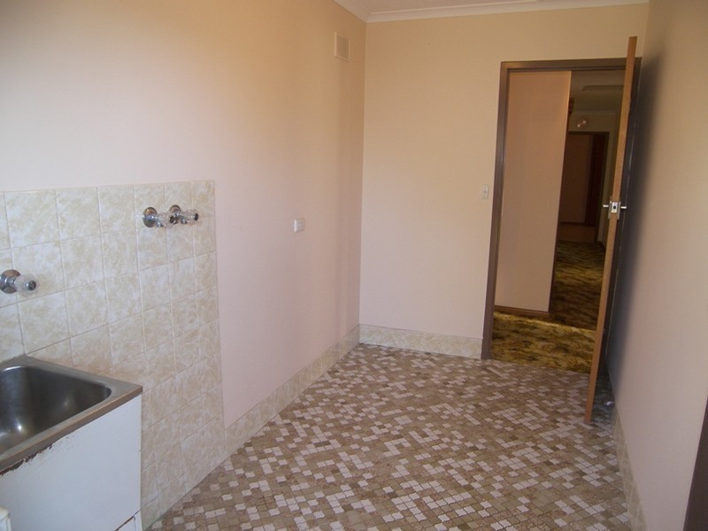 16 Harrow Road, Para Hills West SA 5096