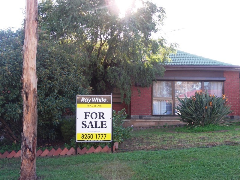 10 Penner Crescent, Para Hills SA 5096