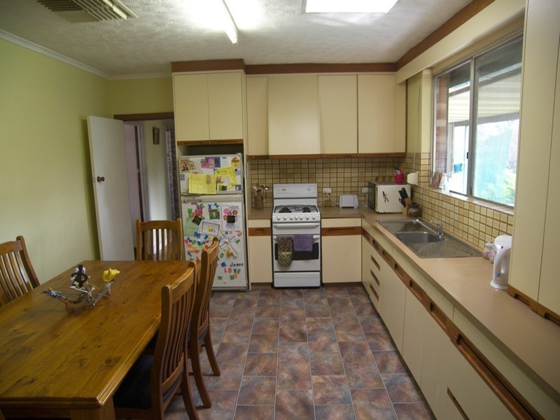 10 Penner Crescent, Para Hills SA 5096