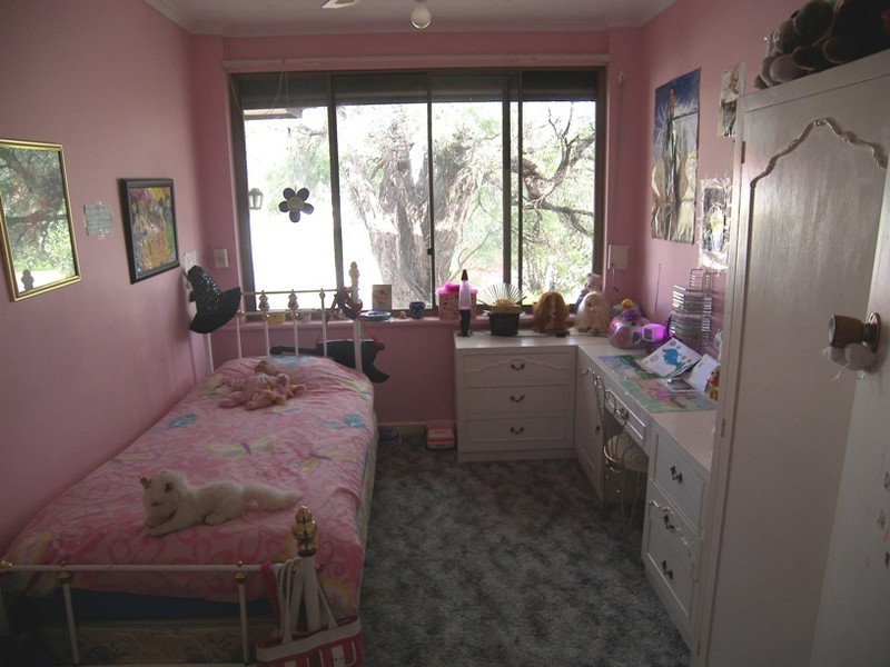 10 Penner Crescent, Para Hills SA 5096