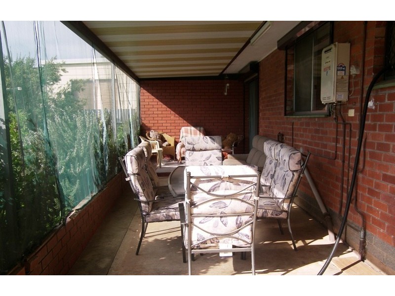 10 Penner Crescent, Para Hills SA 5096