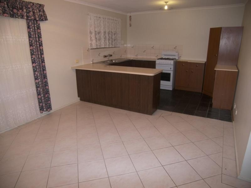 8 Hasse Court, Parafield Gardens SA 5107