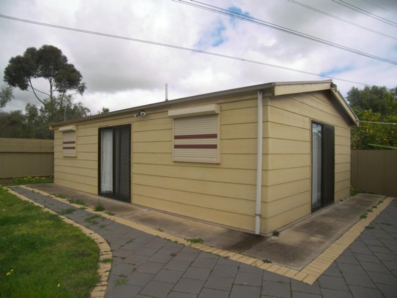 8 Hasse Court, Parafield Gardens SA 5107