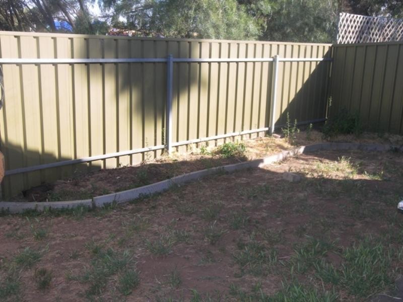 2/106 Shepherdson Road, Parafield Gardens SA 5107