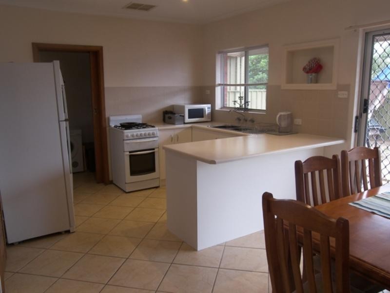 9 Dienelt Drive, Para Hills West SA 5096