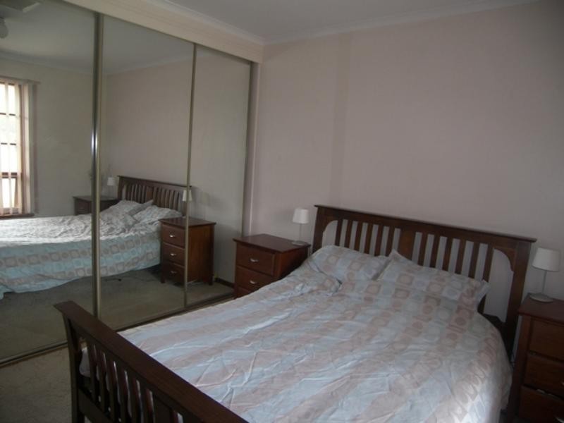 9 Dienelt Drive, Para Hills West SA 5096