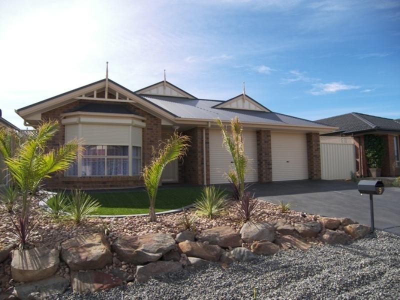 9 Navigator Parade, Smithfield SA 5114