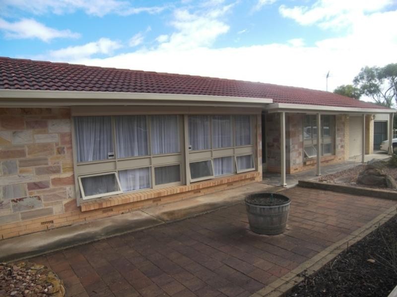 1 Capri Court, Para Hills SA 5096