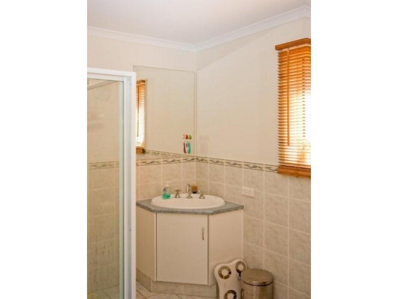 16 Heathpool Street, Burton SA 5110