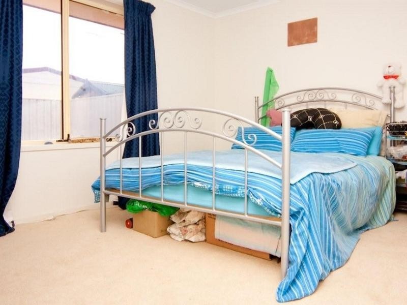 16 Heathpool Street, Burton SA 5110