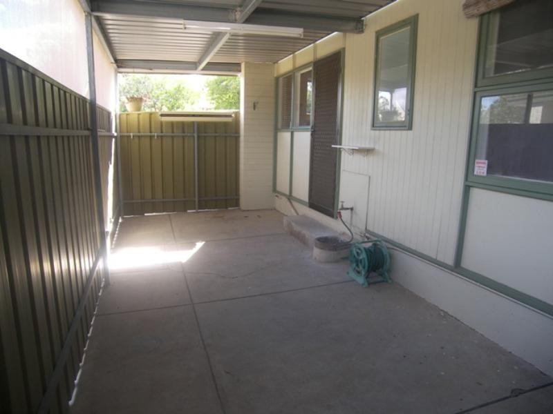 8/16 Barcoo Road, Para Hills SA 5096