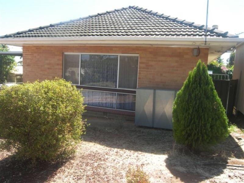 16 Parslow Road, Para Hills SA 5096