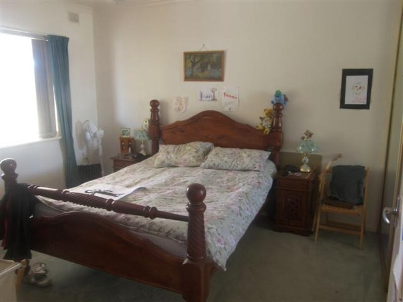 16 Parslow Road, Para Hills SA 5096