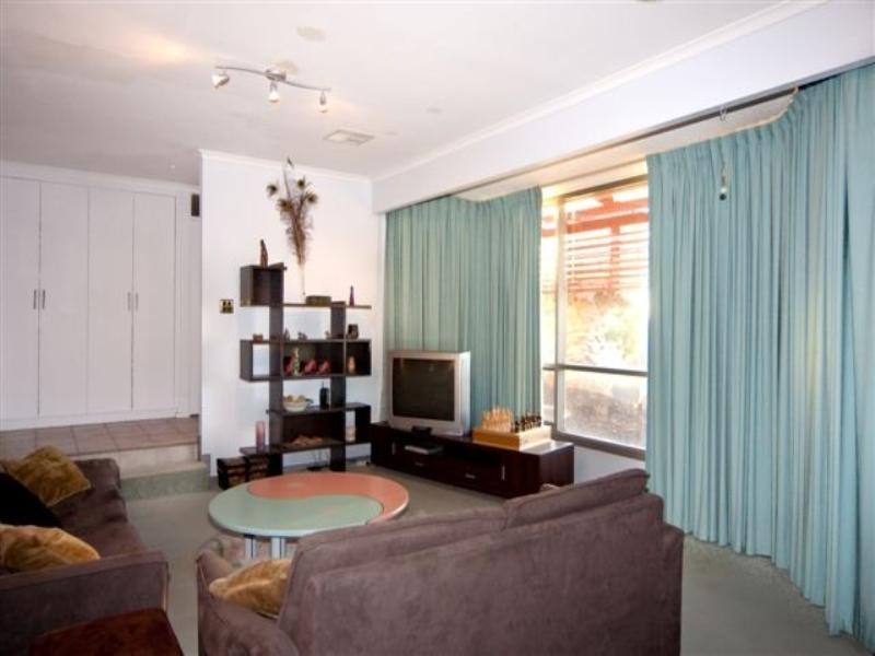 64 Coomurra Drive, Salisbury Heights SA 5109