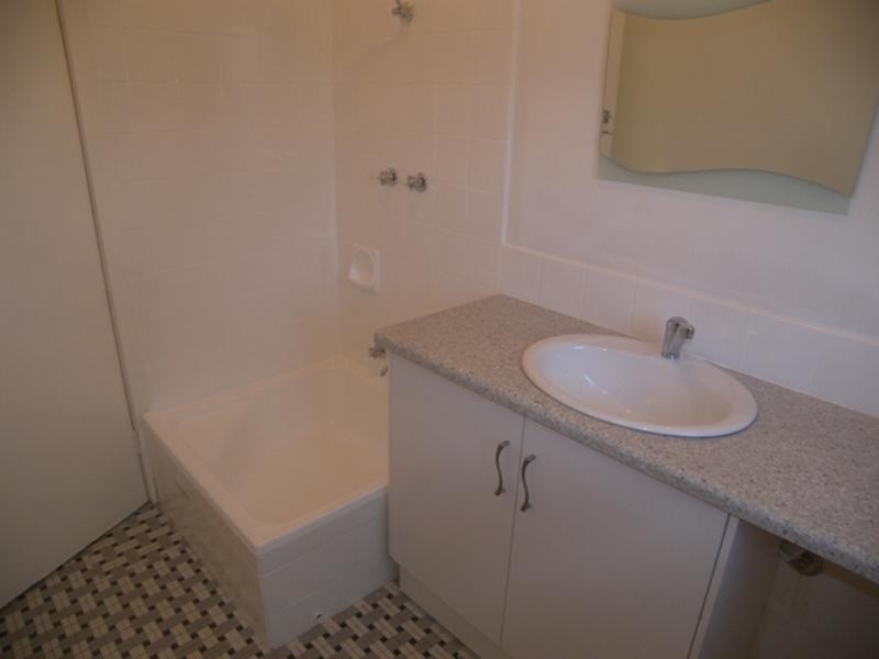 2/16 Barcoo Road, Para Hills SA 5096