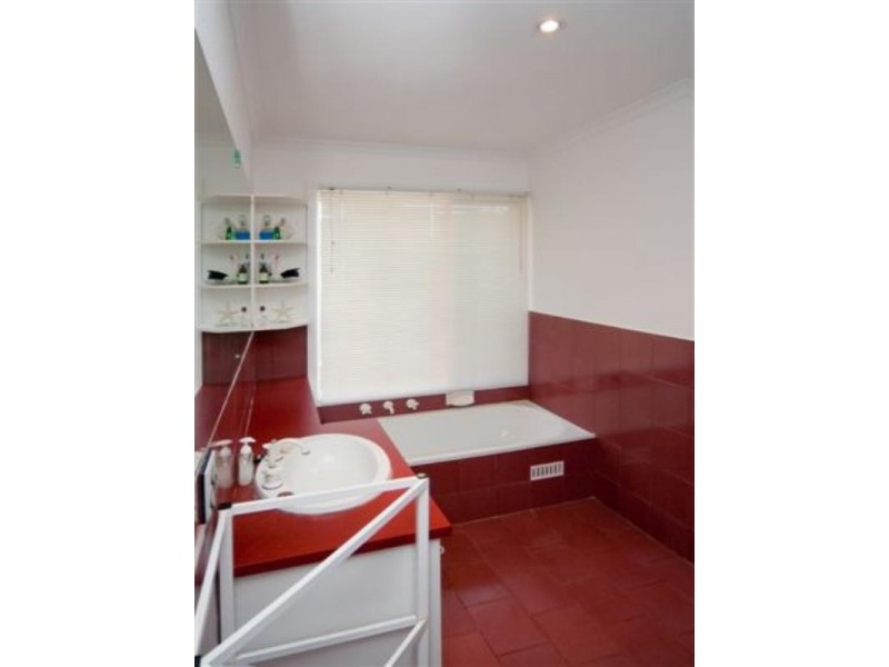 64 Coomurra Drive, Salisbury Heights SA 5109