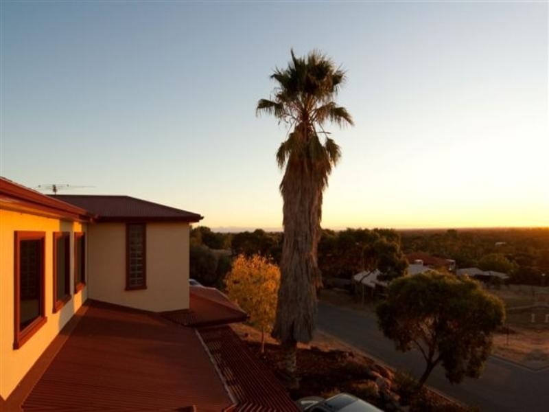 64 Coomurra Drive, Salisbury Heights SA 5109