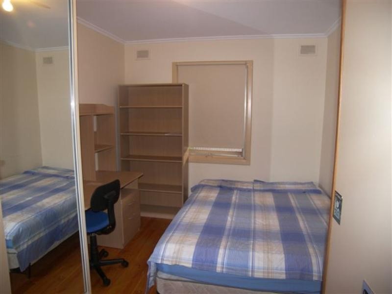 10 Redhill Road, Para Vista SA 5093