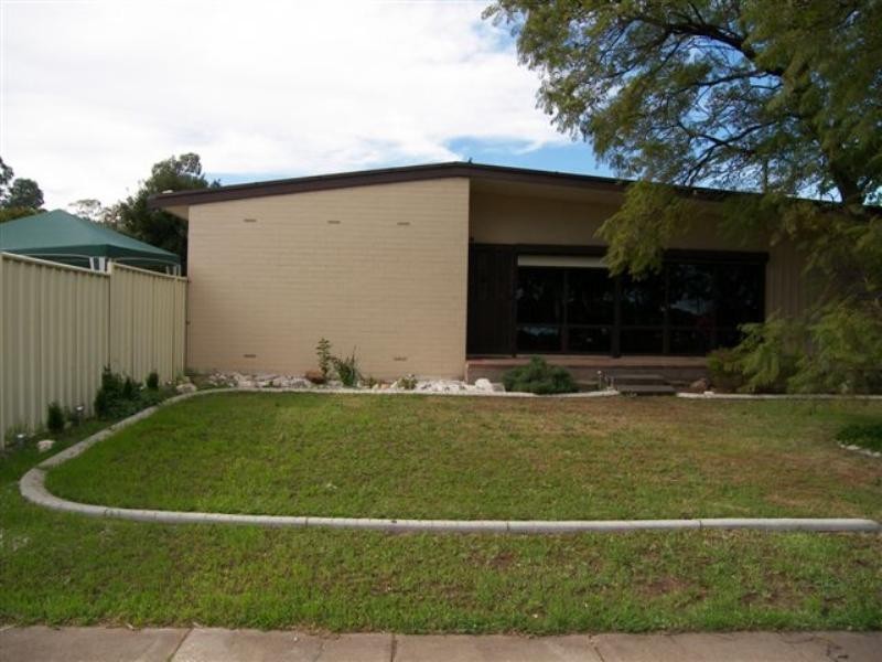 399 Bridge Road, Para Hills SA 5096